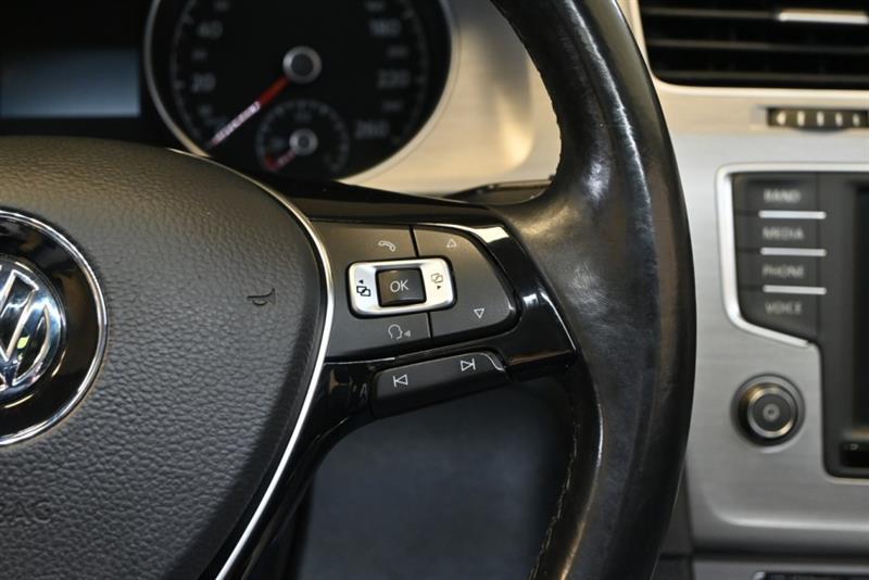 2016 Volkswagen Golf - Image 21