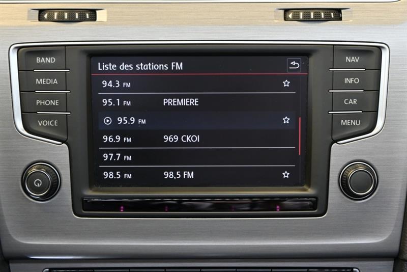 2016 Volkswagen Golf - Image 26