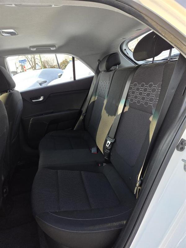 2018 Kia Rio - Image 14