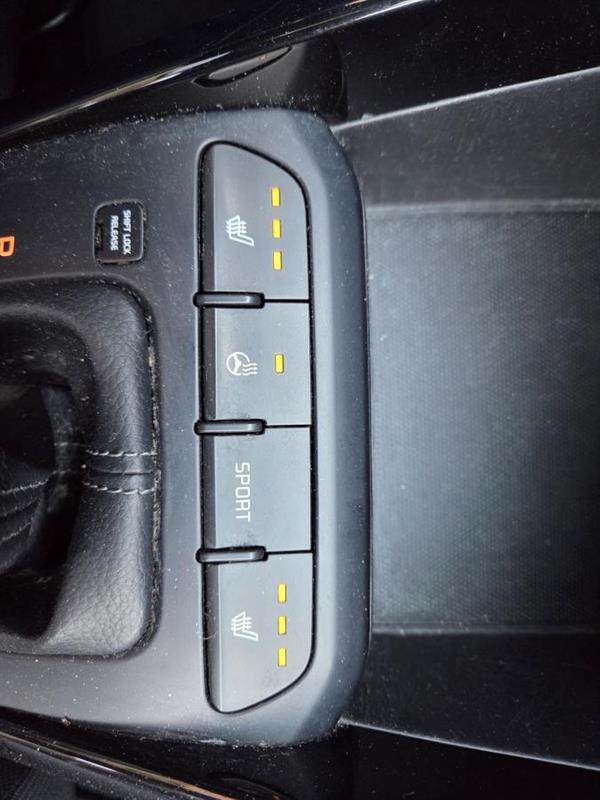 2018 Kia Rio - Image 22