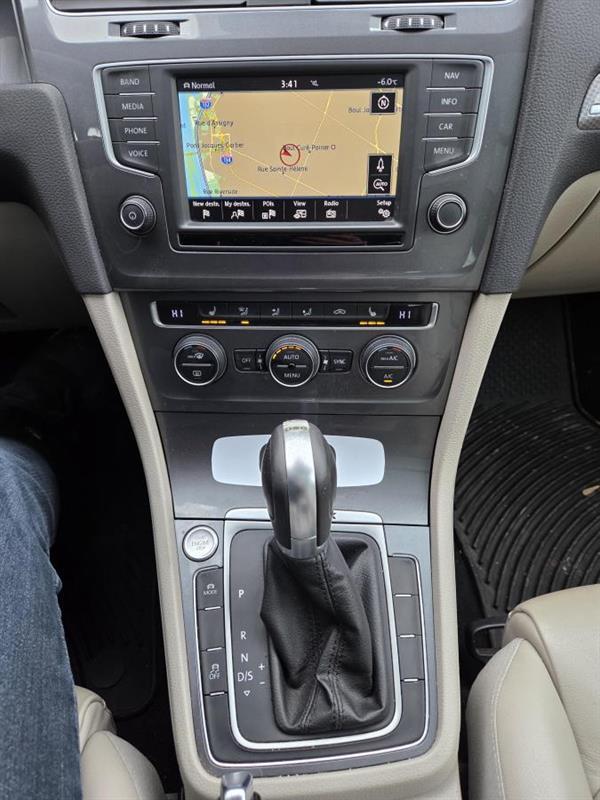 2017 Volkswagen Golf - Image 20