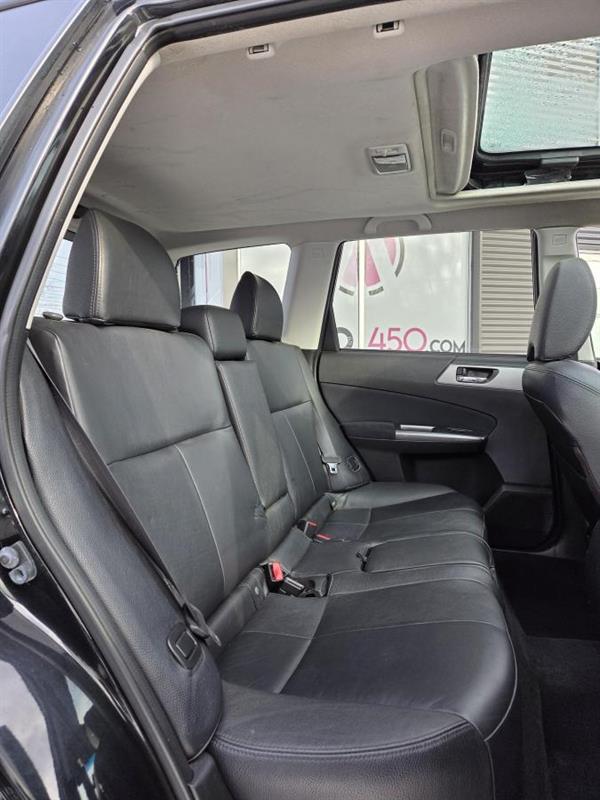 2012 Subaru Forester - Image 12