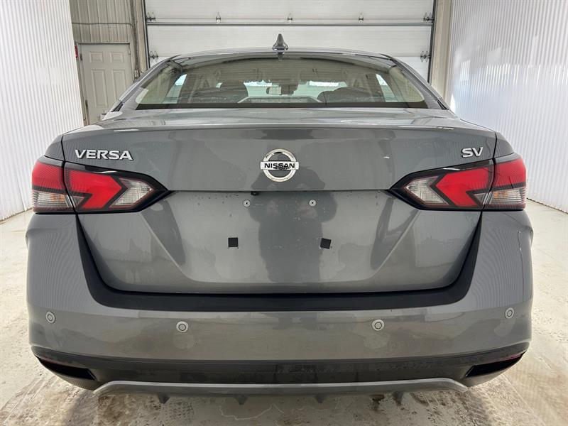 nissan Versa 2022 - 7