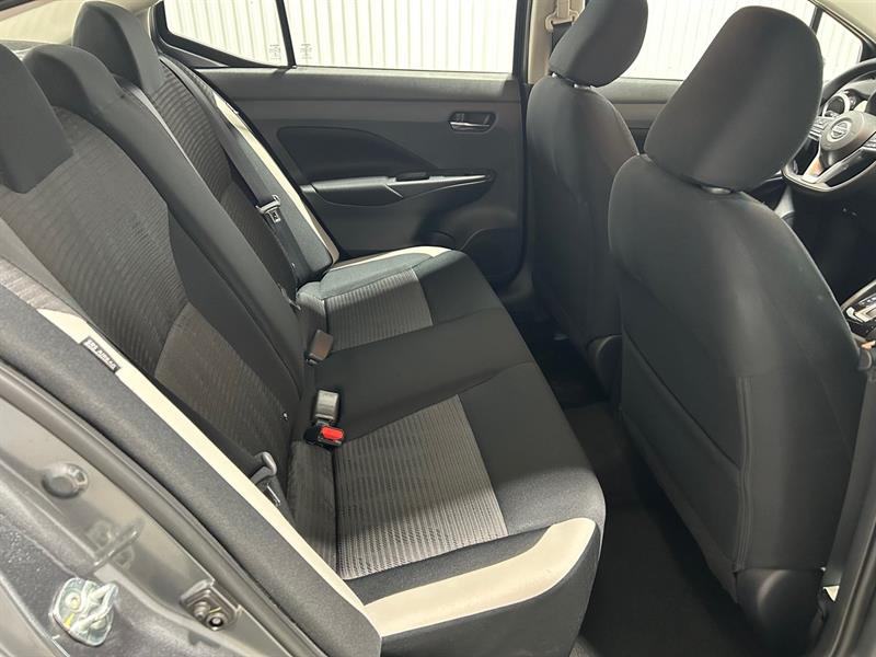 nissan Versa 2022 - 17