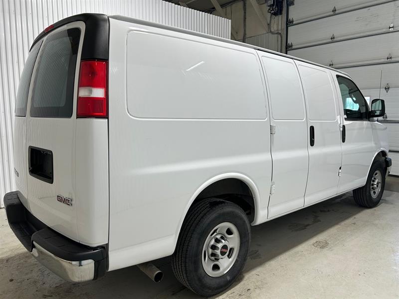 gmc Savana Cargo Van 2023 - 5