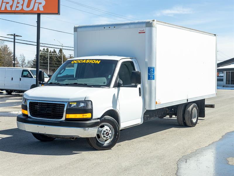 2017 GMC Savana Cutaway