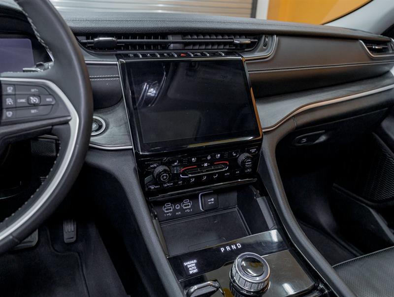 Jeep Grand Cherokee 22