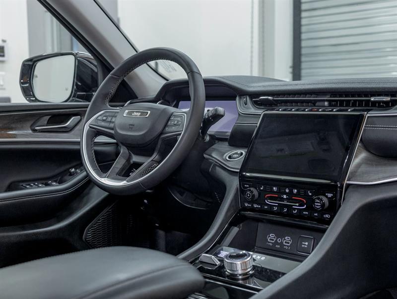 Jeep Grand Cherokee 30