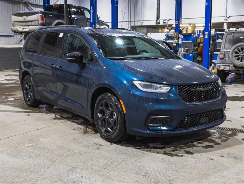 Chrysler Pacifica 10