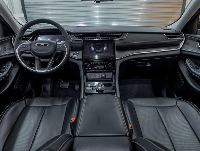 Jeep Grand Cherokee 12