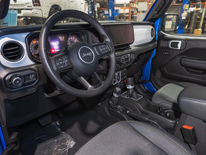 jeep Wrangler 2025 - 11