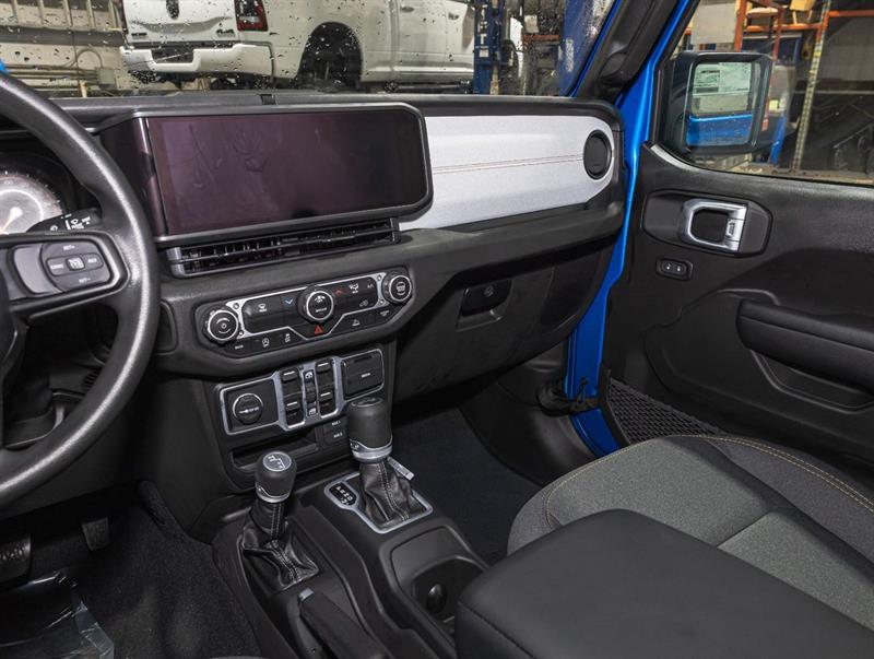 jeep Wrangler 2025 - 16