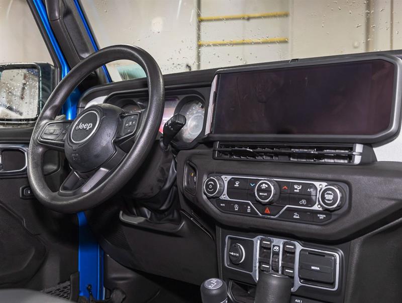 jeep Wrangler 2025 - 23