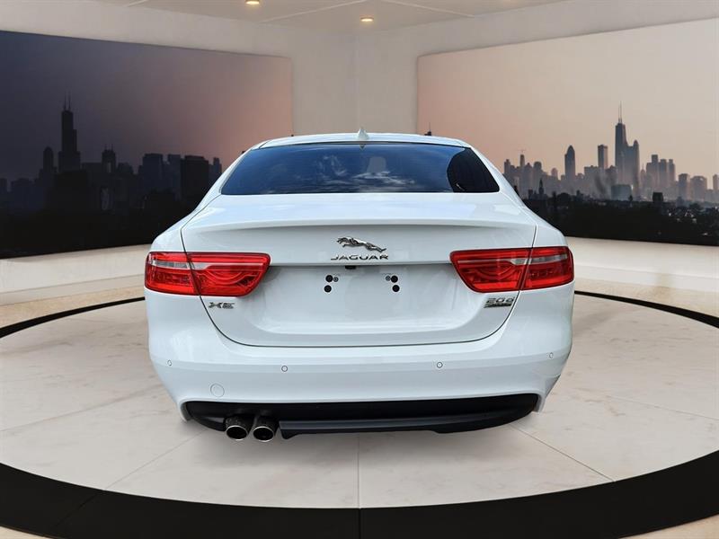 jaguar XE 2018 - 4
