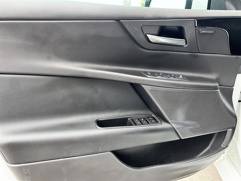 jaguar XE 2018 - 11