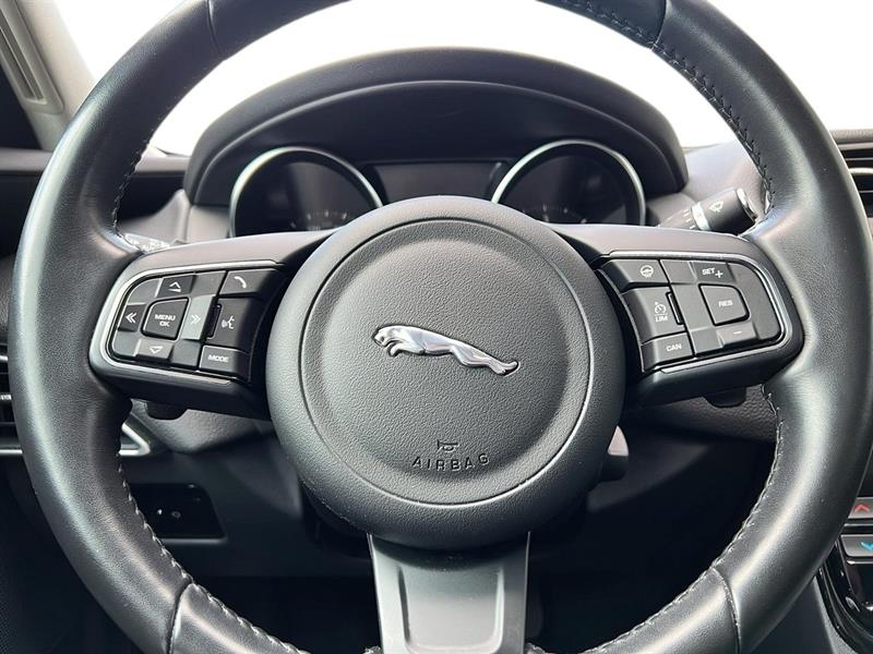 jaguar XE 2018 - 12
