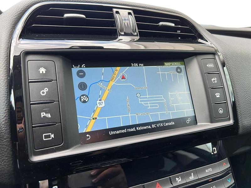 jaguar XE 2018 - 17