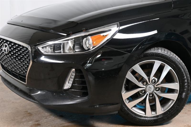 2018 Hyundai Elantra - Image 2