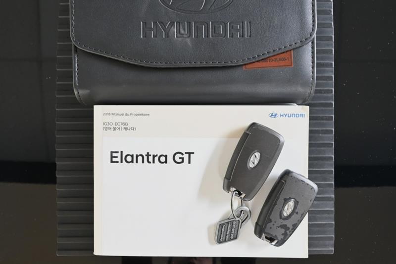 2018 Hyundai Elantra - Image 13