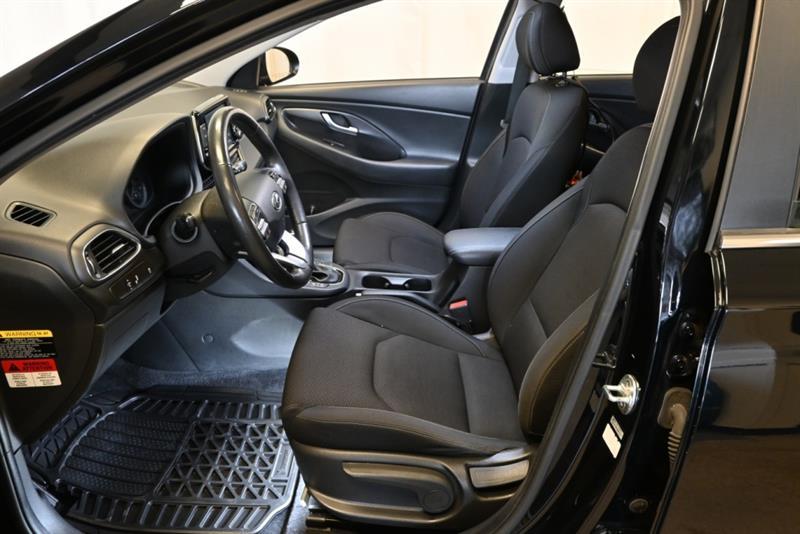 2018 Hyundai Elantra - Image 16
