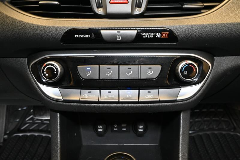 2018 Hyundai Elantra - Image 20