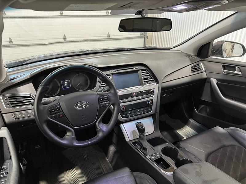 2016 Hyundai Sonata - Image 13