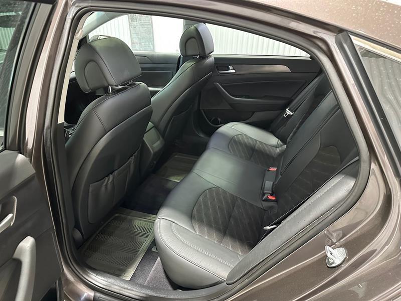 2016 Hyundai Sonata - Image 14