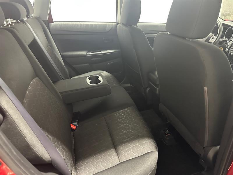 2020 Mitsubishi RVR - Image 17