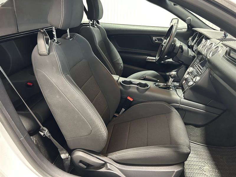 2016 Ford Mustang - Image 16