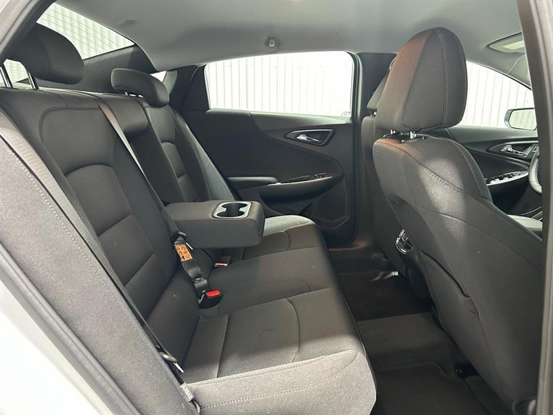 2024 Chevrolet Malibu - Image 18