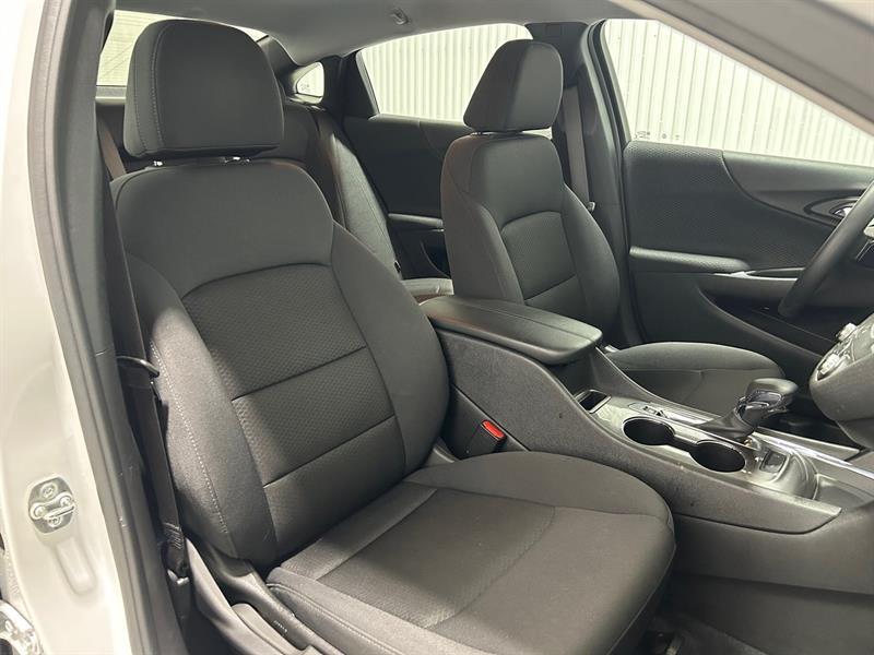 2024 Chevrolet Malibu - Image 19