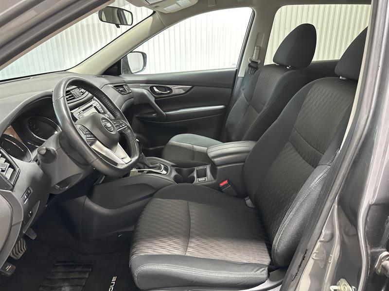 2020 Nissan Rogue - Image 11
