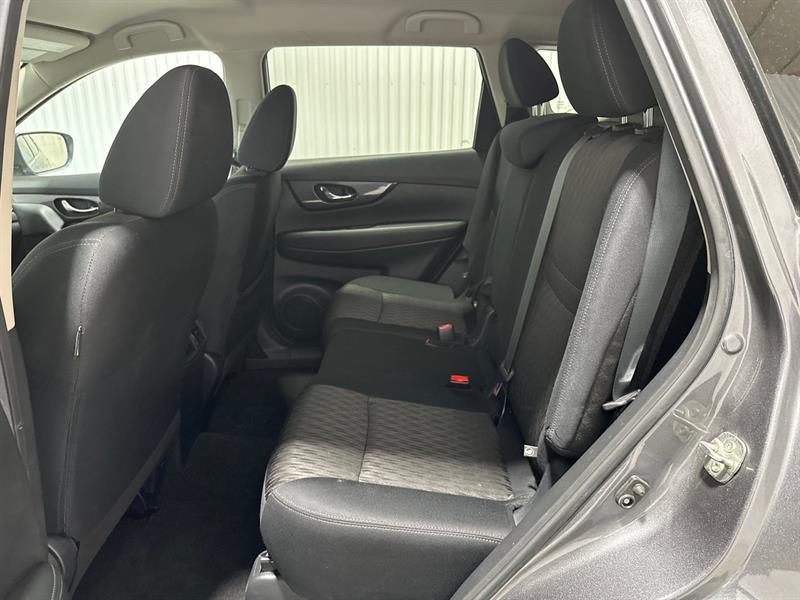 2020 Nissan Rogue - Image 12
