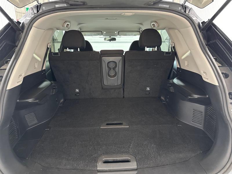 2020 Nissan Rogue - Image 13