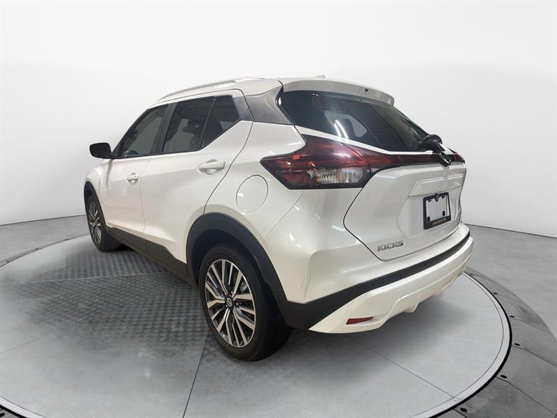 Nissan Kicks 4