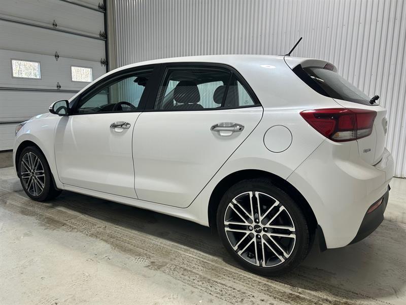 2023 Kia Rio - Image 11
