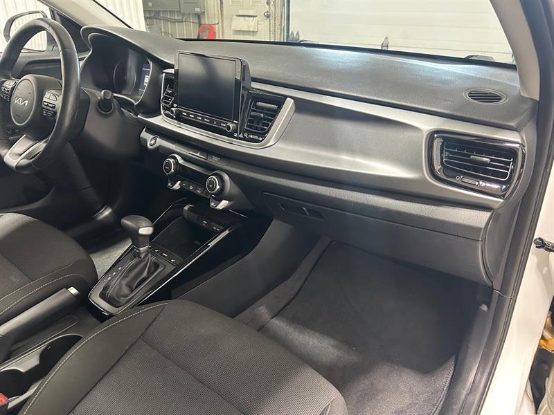 2023 Kia Rio - Image 20