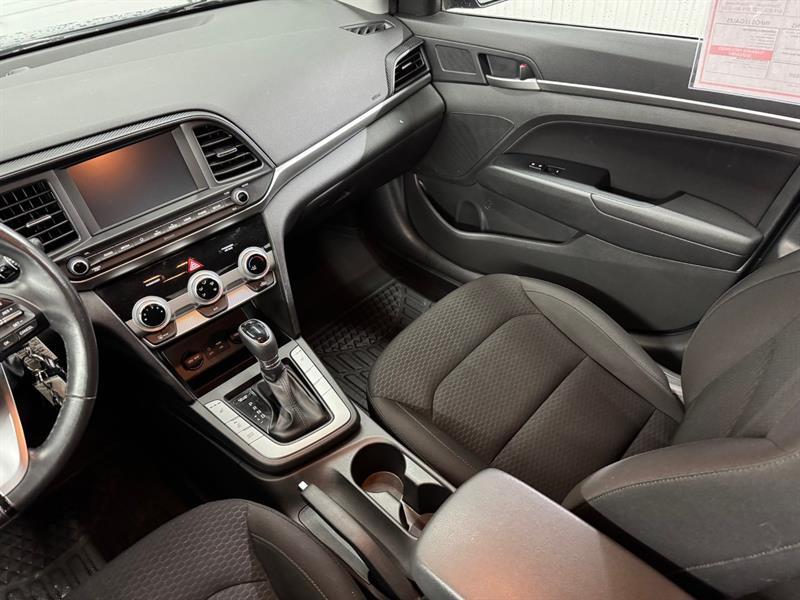 2020 Hyundai Elantra - Image 20