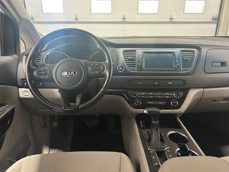 2020 Kia Sedona - Image 15