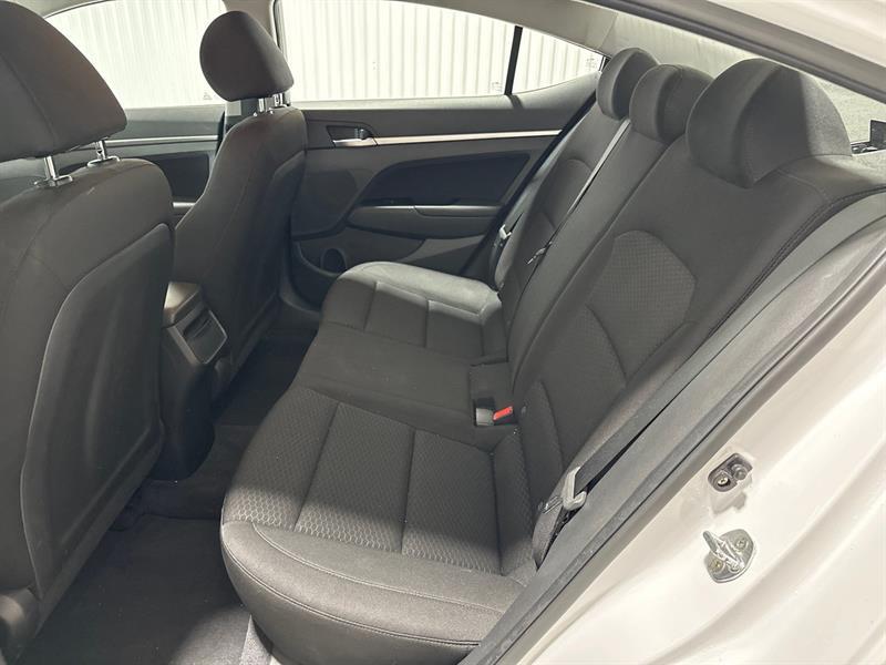2020 Hyundai Elantra - Image 14