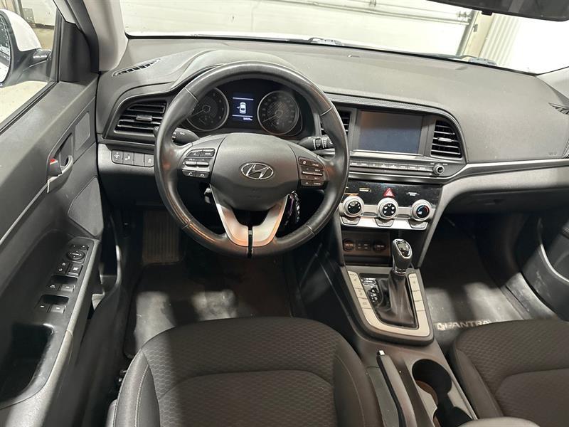 2020 Hyundai Elantra - Image 15
