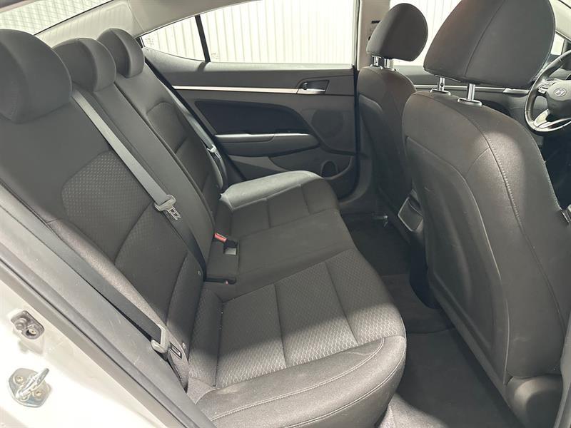 2020 Hyundai Elantra - Image 17