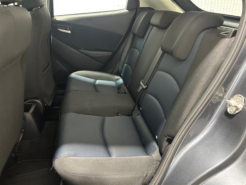2020 Toyota Yaris - Image 7
