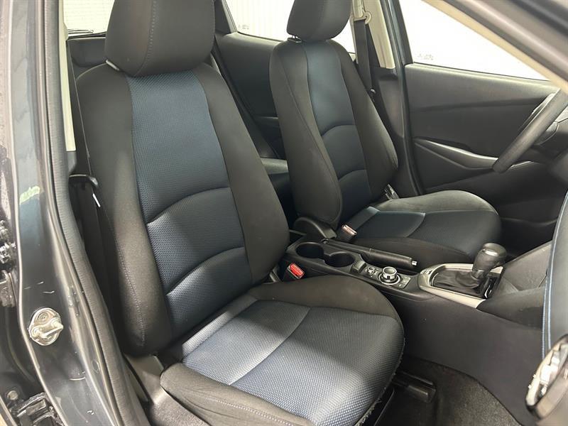 2020 Toyota Yaris - Image 10