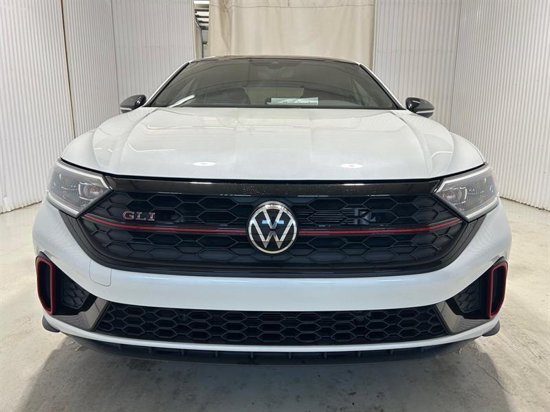 2024 Volkswagen Jetta - Image 2