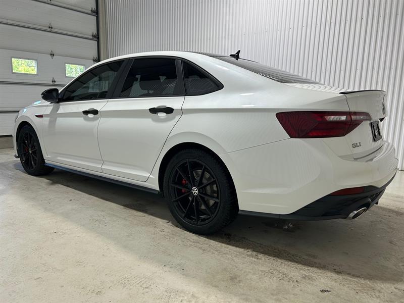 2024 Volkswagen Jetta - Image 10