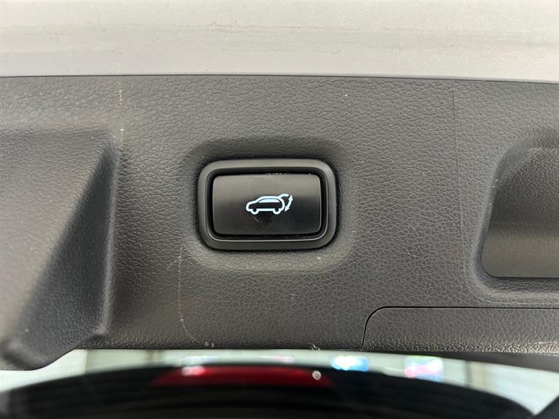 2021 Hyundai Santa Fe - Image 18