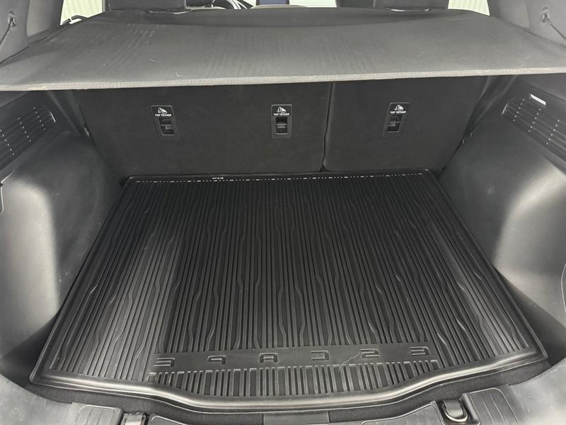 2020 Ford Escape - Image 24