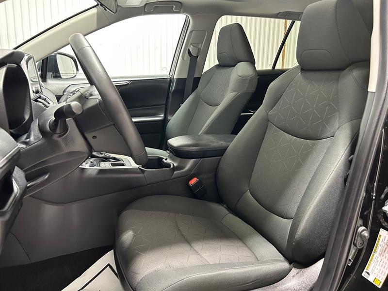 2024 Toyota RAV4 - Image 12