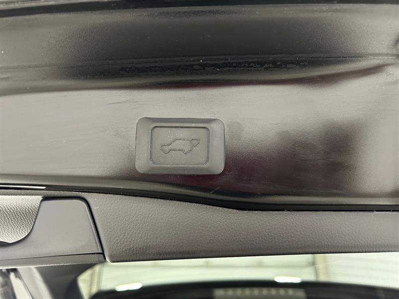 2024 Toyota RAV4 - Image 17